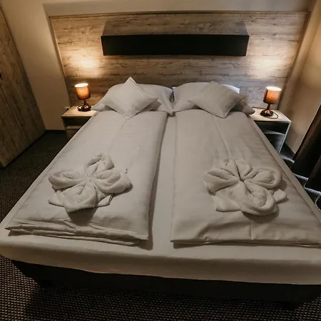 Cedrus Club Szálloda Balassagyarmat