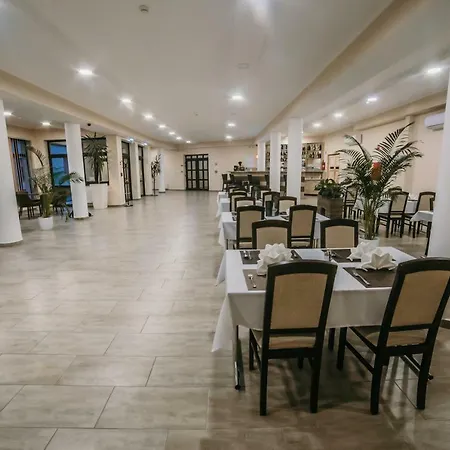 Отель Cedrus Club